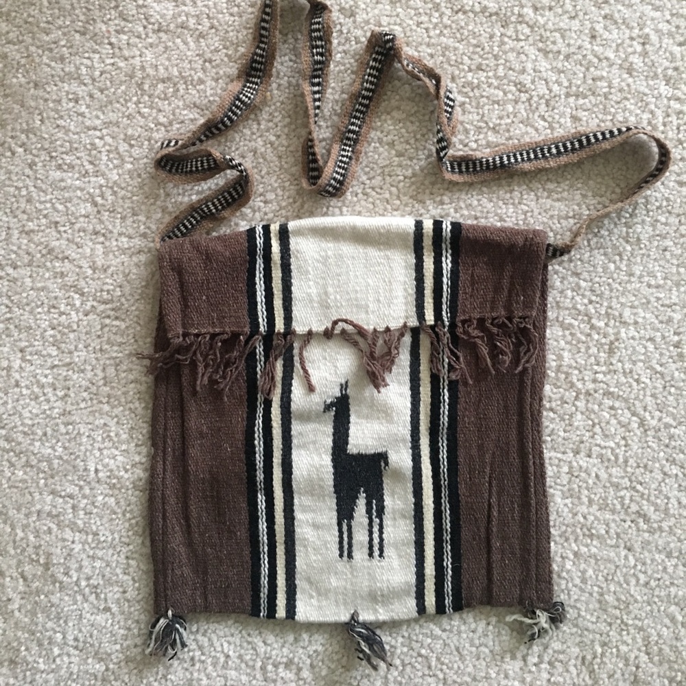 NWOT. HANDMADE! Woven crossbody bag made in S. Am.