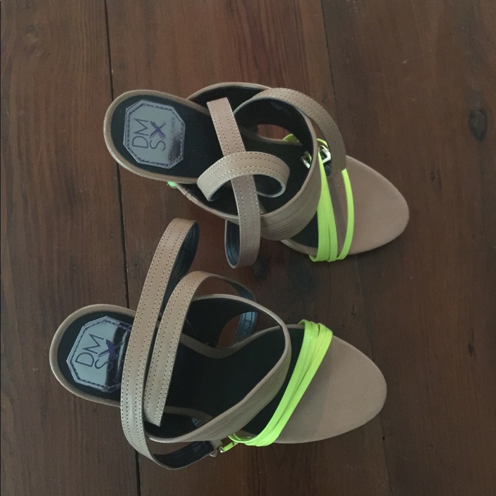 SOLD Donald J. Pliner heels