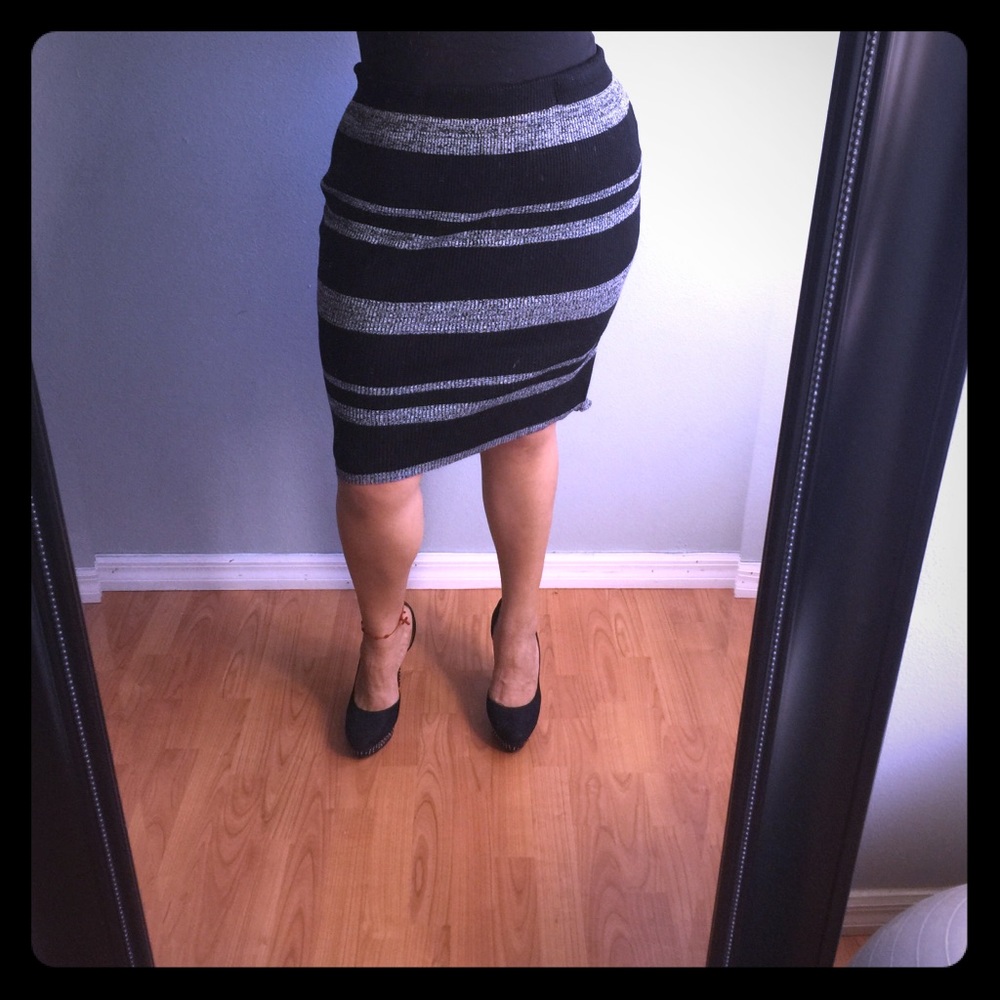Rue 21 sweater skirt