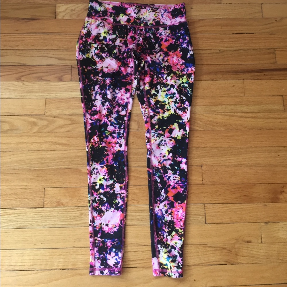 NWOT mossimo brand floral graphic leggings