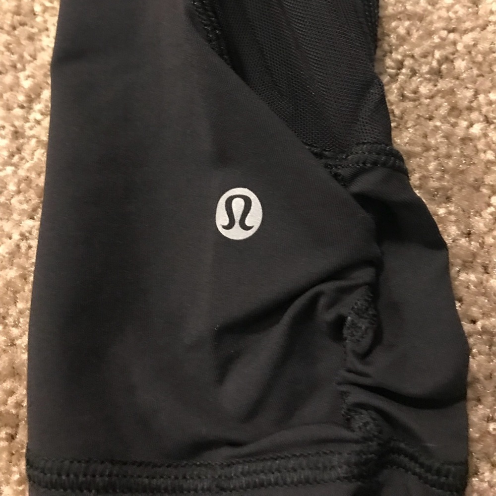 Lululemon cropped yoga pants