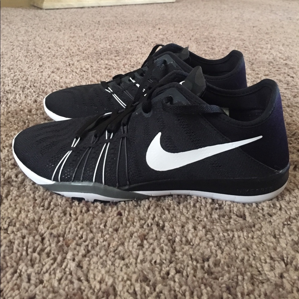 Nike Free TR 6
