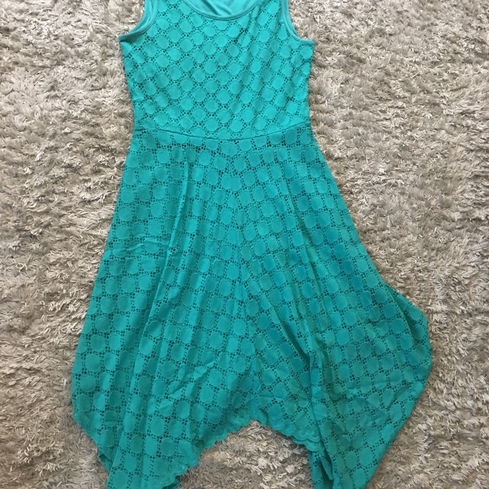 Sleeveless handkerchief hem dress eyelet detail L