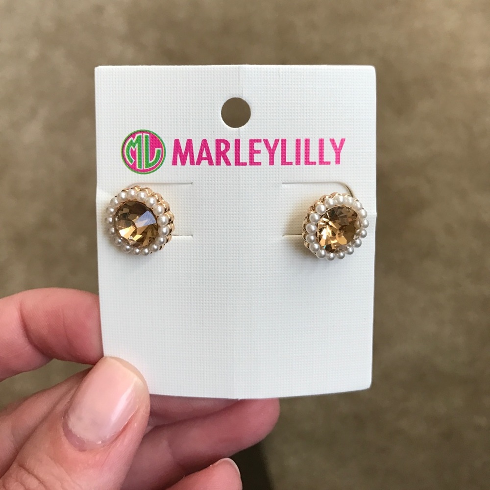 Lovely earrings-must have!