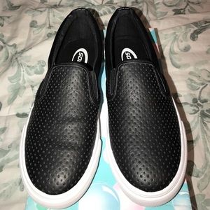 Van look alike slide on shoes