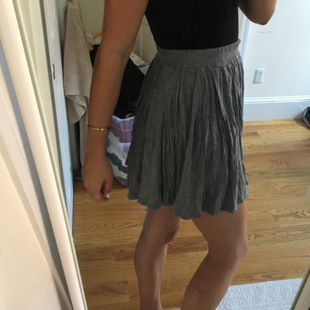 Brandy Melville soft gray skirt
