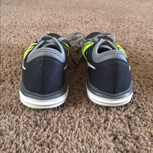 Nike Training Shoes - Picture 2 of 4
