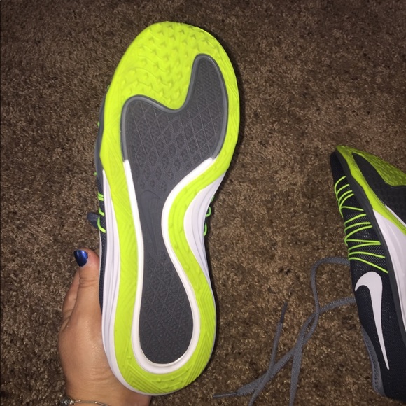 Nike Training Shoes - Picture 4 of 4