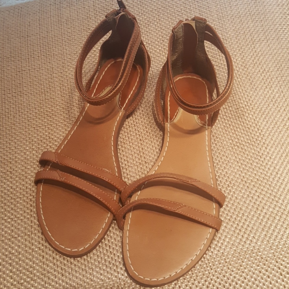 American eagle sandals
