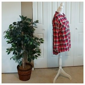 Like NEW! Plaid button up