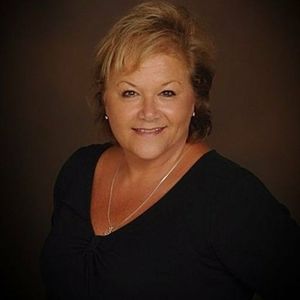 Meet your Posher, Stacy