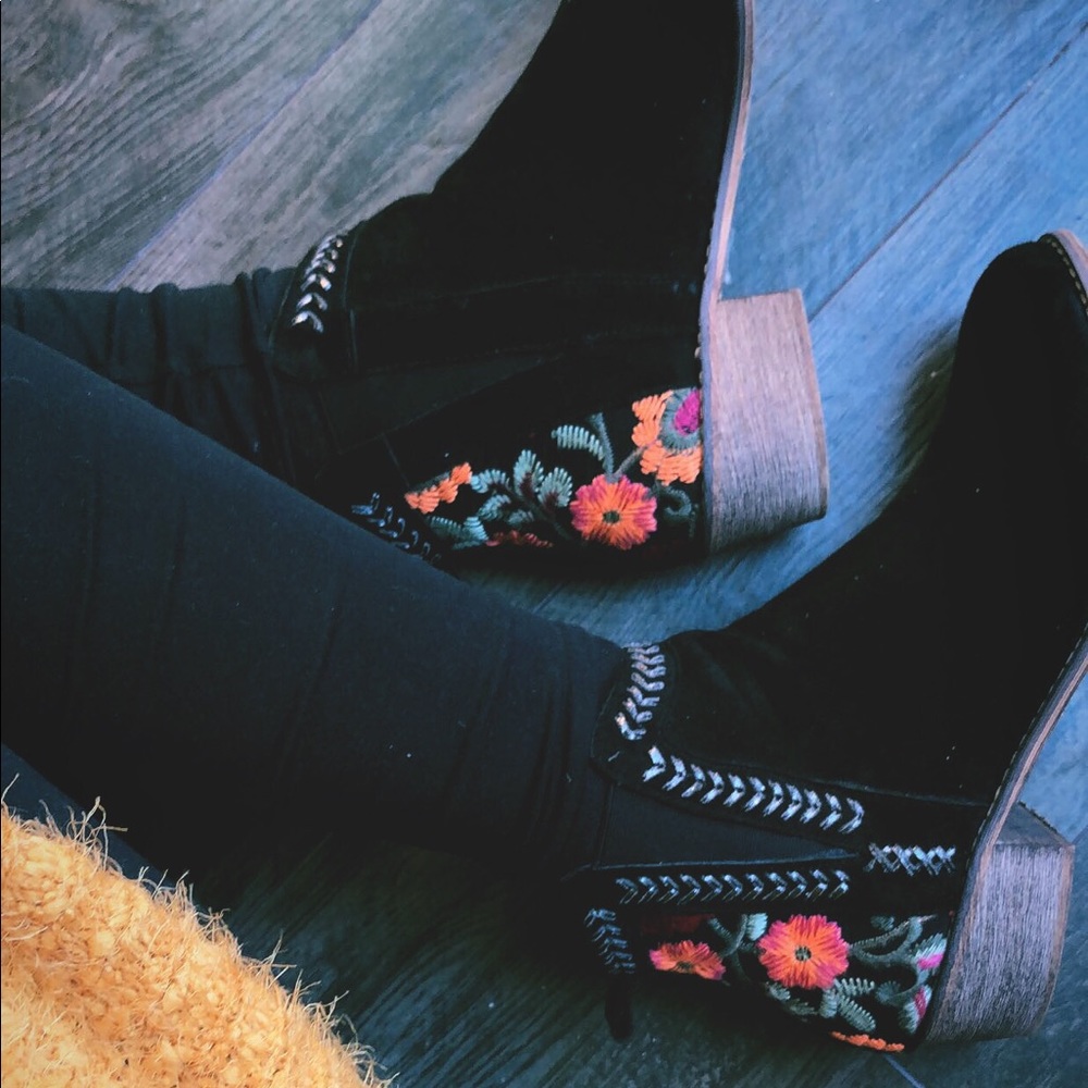 Floral Embroidered Ankle Booties - Picture 8 of 8