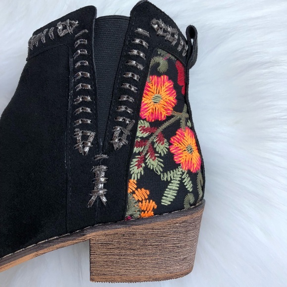 Floral Embroidered Ankle Booties - Picture 3 of 8