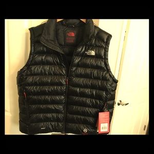 BRAND NEW W/ TAGS SUMMIT SERIES NORTHFACE VEST