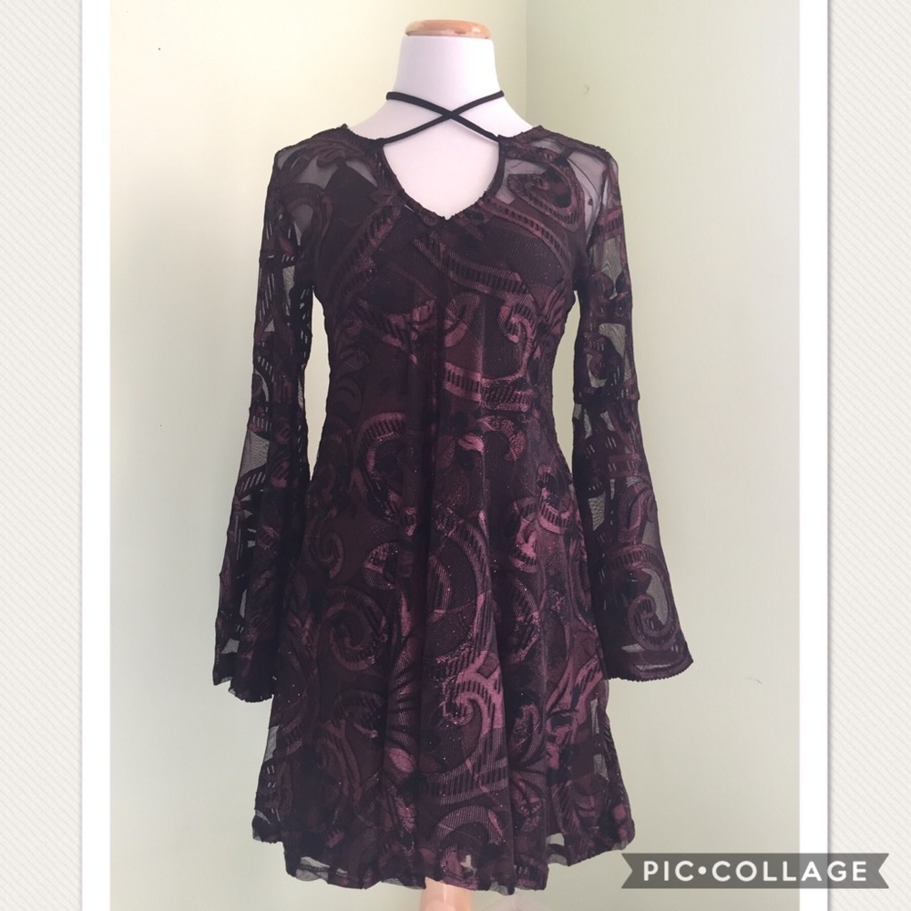 Burgundy & Black romantic dress - Picture 2 of 4