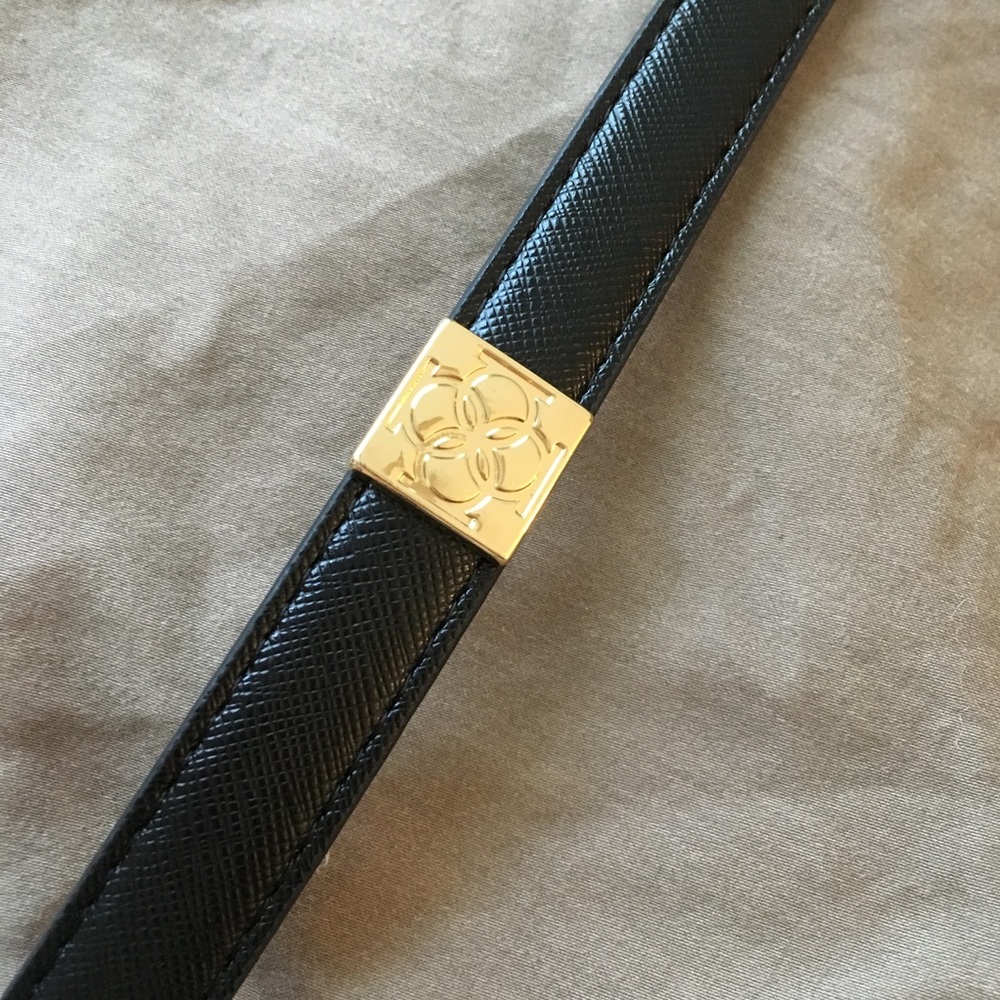 🔥 Ann Taylor black leather skinny belt