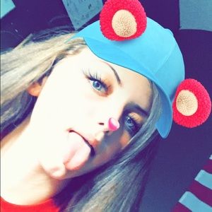 Meet your Posher, Caitlin