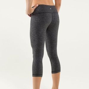 Charcoal Lululemon cropped leggings