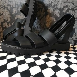 NWT H&M Black Strap Creeper Sandal NWT H&M Black Strap Creeper Sandal