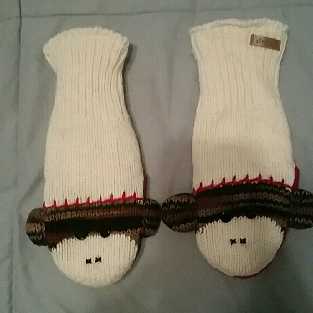 Just in time for winter! Very warm monkey mittens!