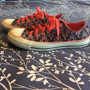 Converse sneakers size 8