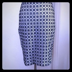Ann Taylor blue and white eyelet pencil skirt 4 Ann Taylor blue and white eyelet pencil skirt 4