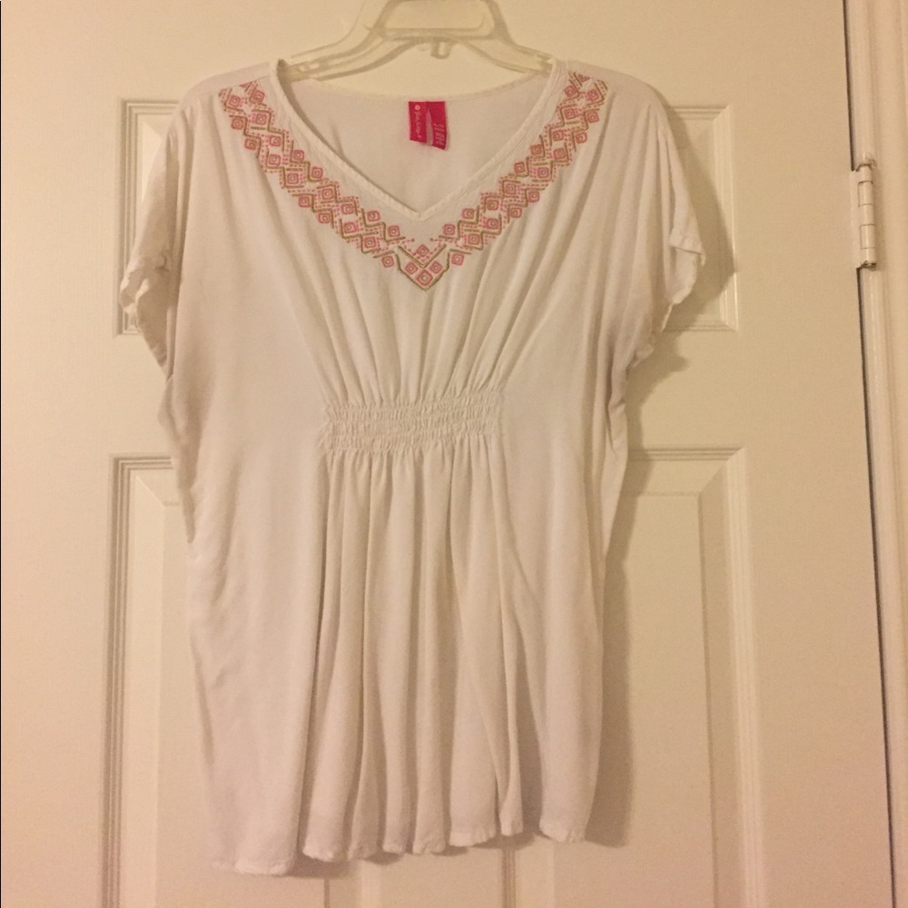 Lilly Pulitzer for Target white V Neck
