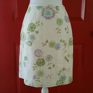 ANN TAYLOR Floral Silk Skirt ANN TAYLOR Floral Silk Skirt