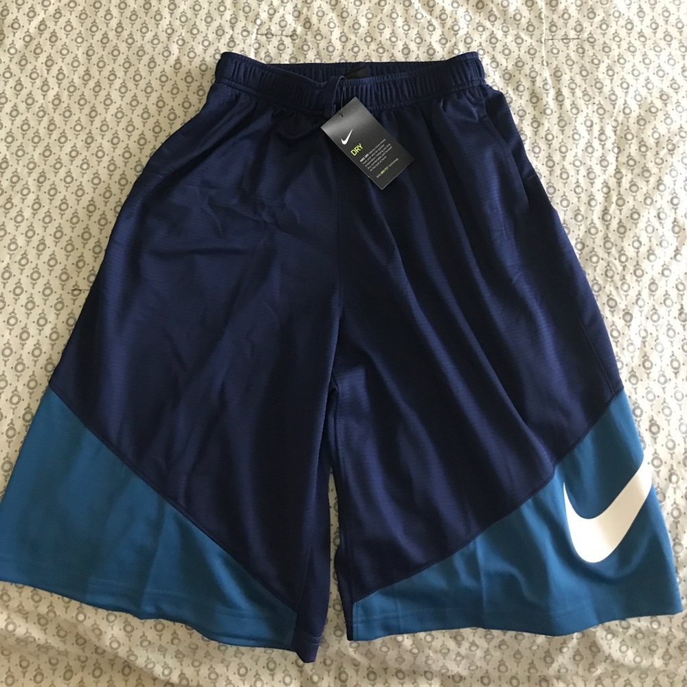 Boys Nike dri-fit basketball shorts