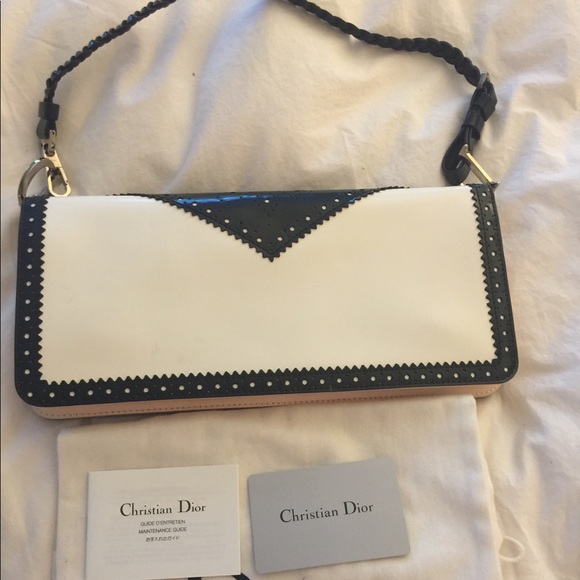 Authentic CD D’Trick Clutch w/ genuine fur shoulder strap. - Picture 3 of 7