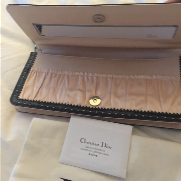 Authentic CD D’Trick Clutch w/ genuine fur shoulder strap. - Picture 4 of 7