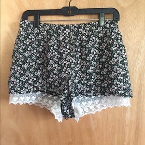 Daisy shorts