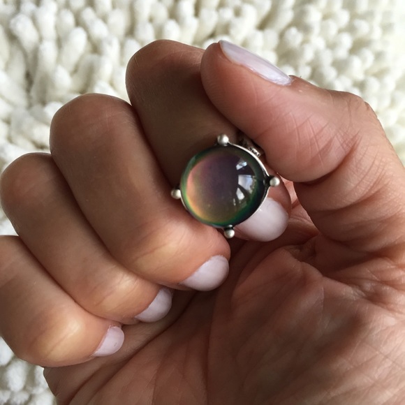 LINK BAND ROUND STATEMENT MOOD RING - Picture 2 of 5