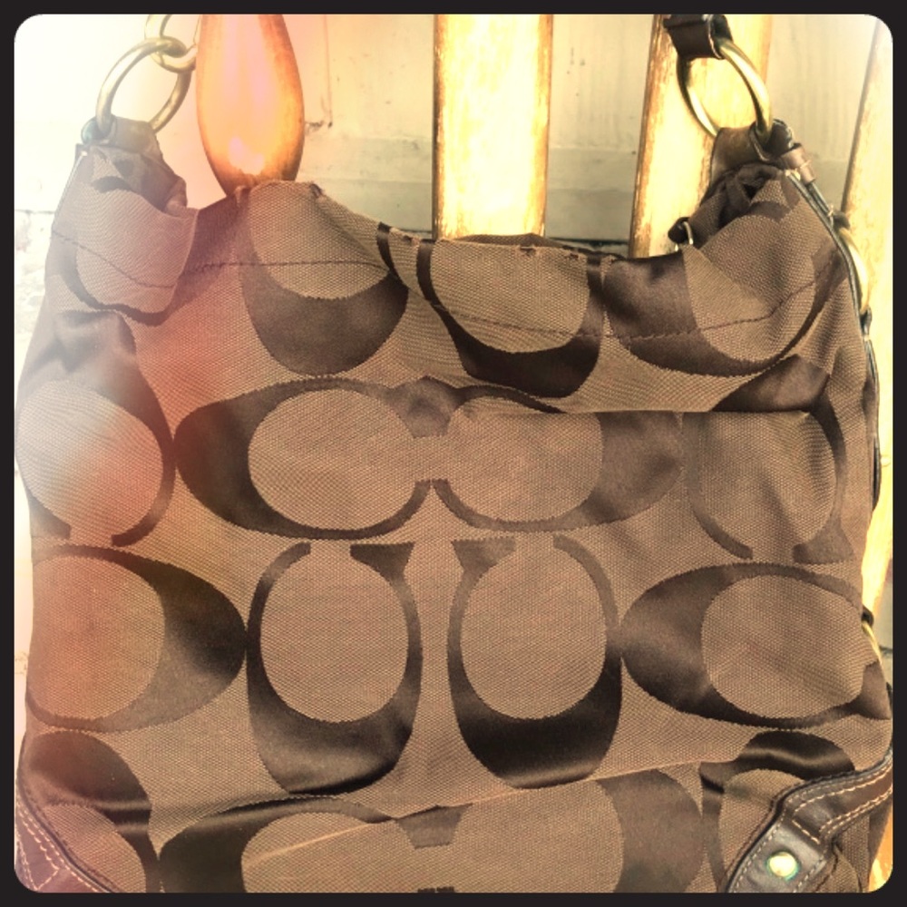 Coach Authentic Carly Classic C brown Hobo bag!