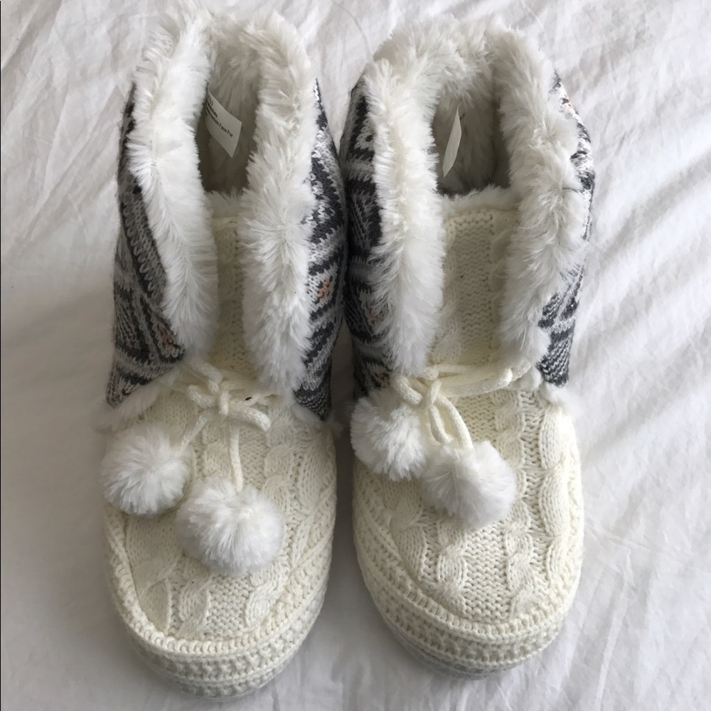 🚫SOLD🚫 Aerosoles Knitted Booties