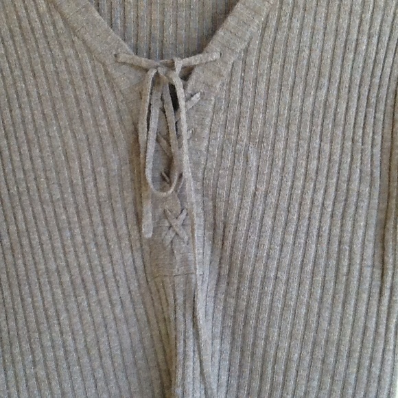 Neiman Marcus Cashmere Sweater - Picture 3 of 3