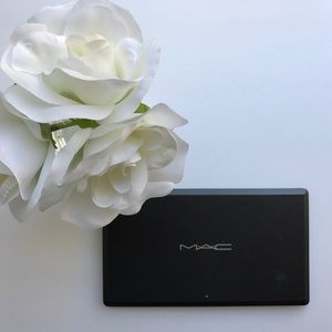 MAC Refillable Eyeshadow Palette