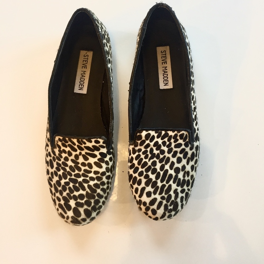 Steve Madden black/white calf hair smoking flats