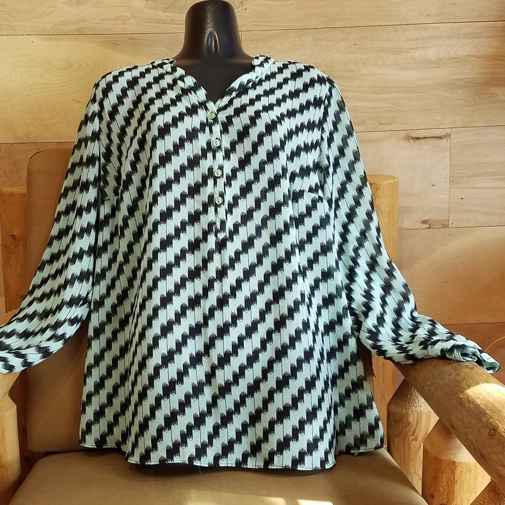 Green/Blk A.N.A. Blouse Plus Size 1X w/Lg Sl(EUC)