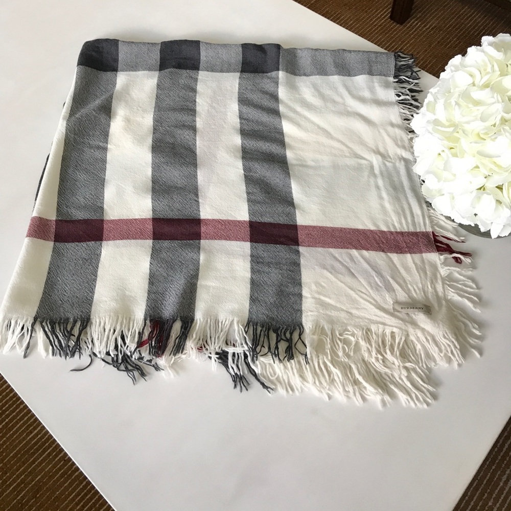 Authentic Burberry Plain Scarf Ivory
