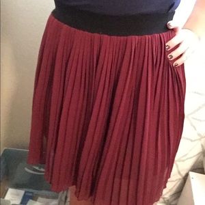 Maroon micro-pleated skirt