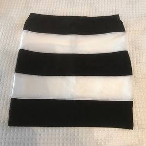 Black/white striped mini skirt