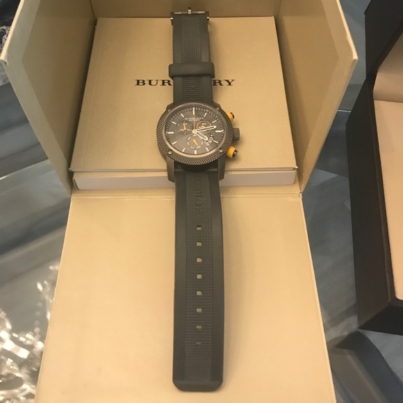 Burberry Watch - Picture 4 of 6