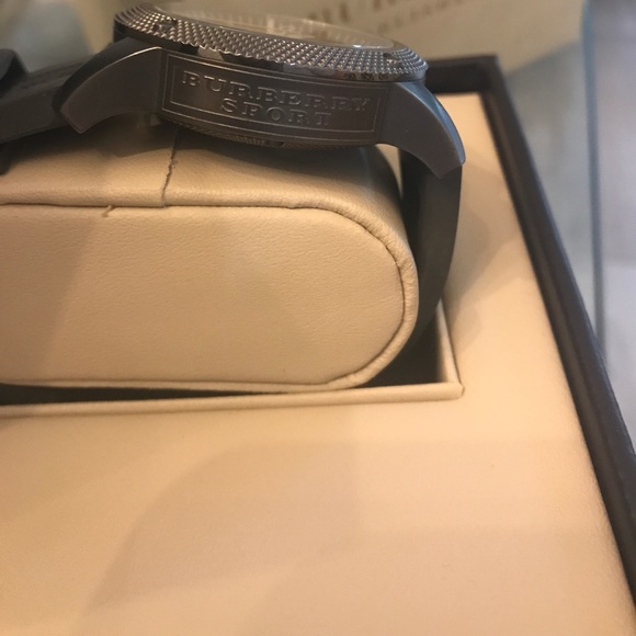 Burberry Watch - Picture 5 of 6