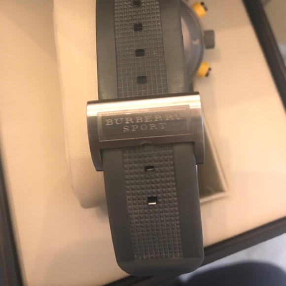 Burberry Watch - Picture 6 of 6