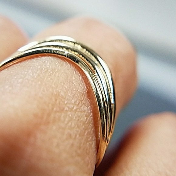 6mm 14k Solid Yellow Gold Band Ring - Picture 4 of 14