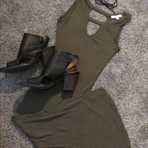 Right bodycon dress