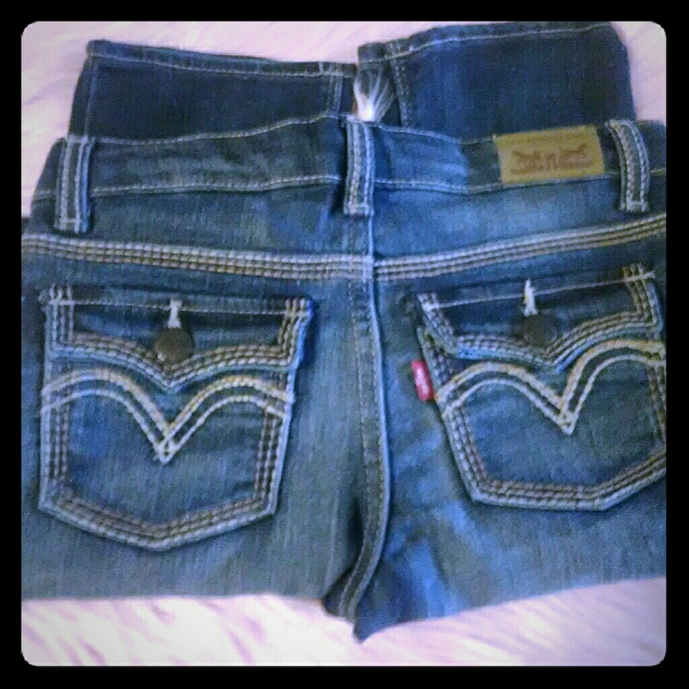 Girls Levis NWOT Size 8 skinny Jeans