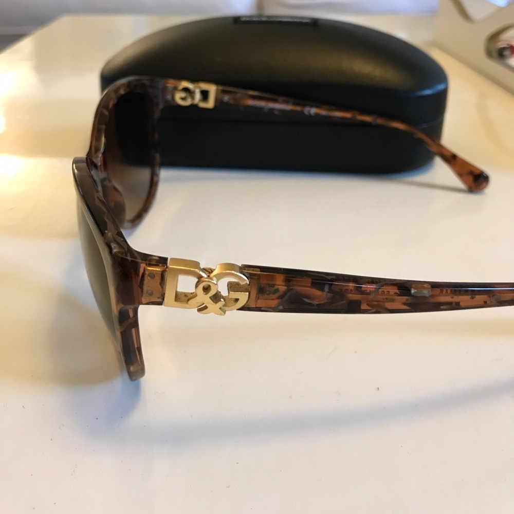 Dolce & Gabbana sunglasses - Picture 2 of 4