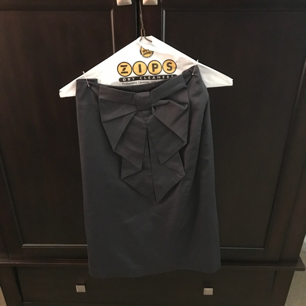 H&M gray pencil skirt